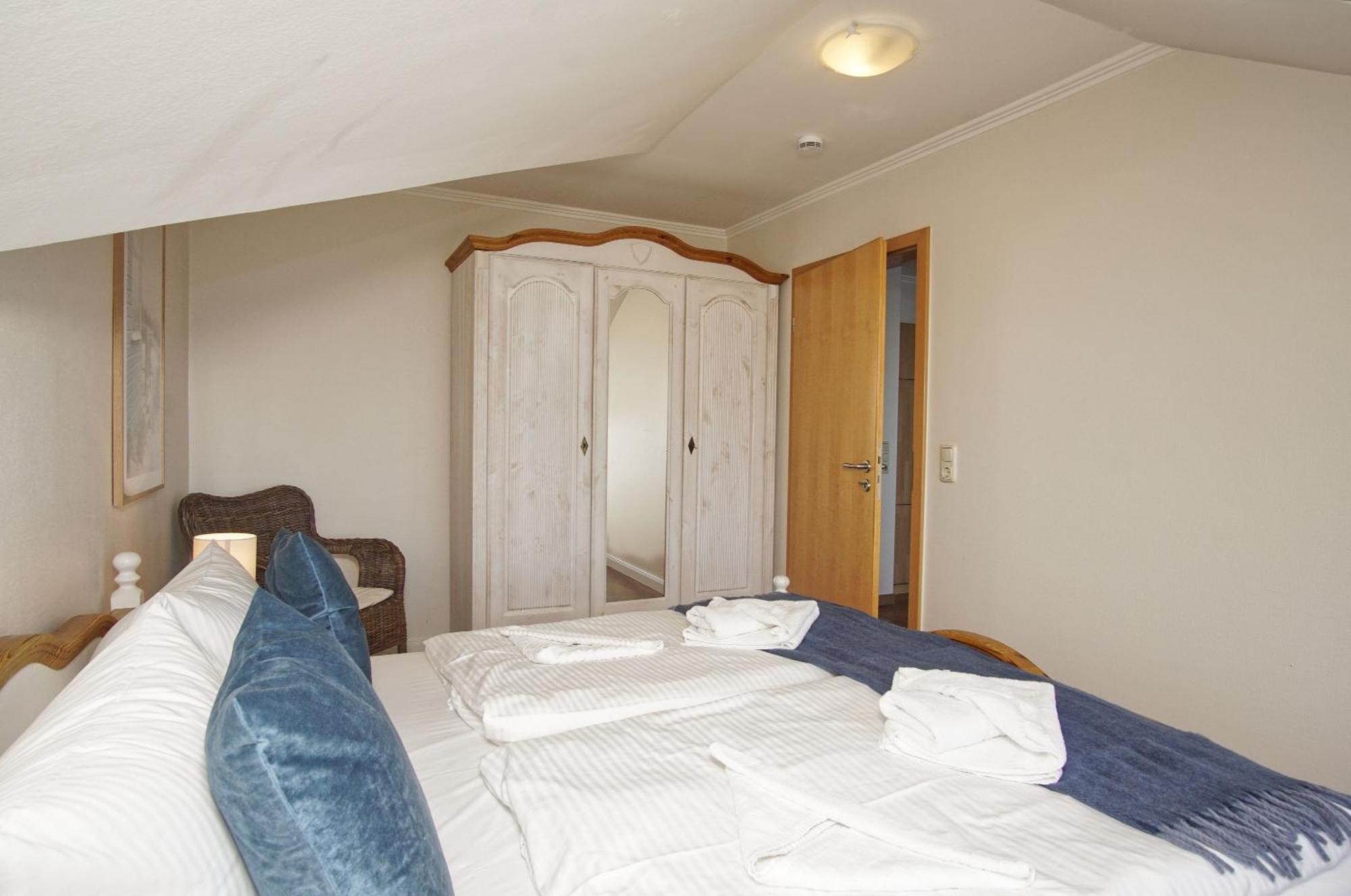 Ferienwohnung Mit Traumhaftem Meerblick - Haus Am Meer Fewo 11 Lohme Ngoại thất bức ảnh