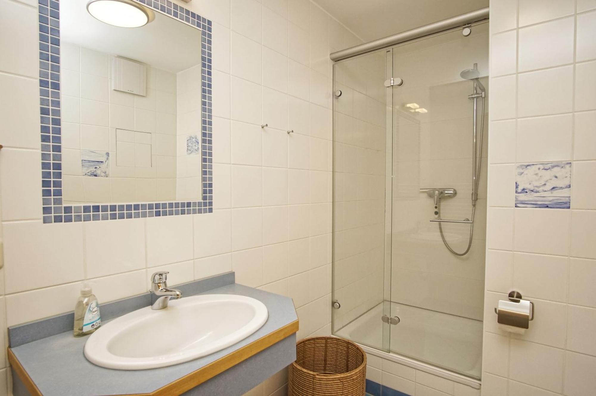 Ferienwohnung Mit Traumhaftem Meerblick - Haus Am Meer Fewo 11 Lohme Ngoại thất bức ảnh
